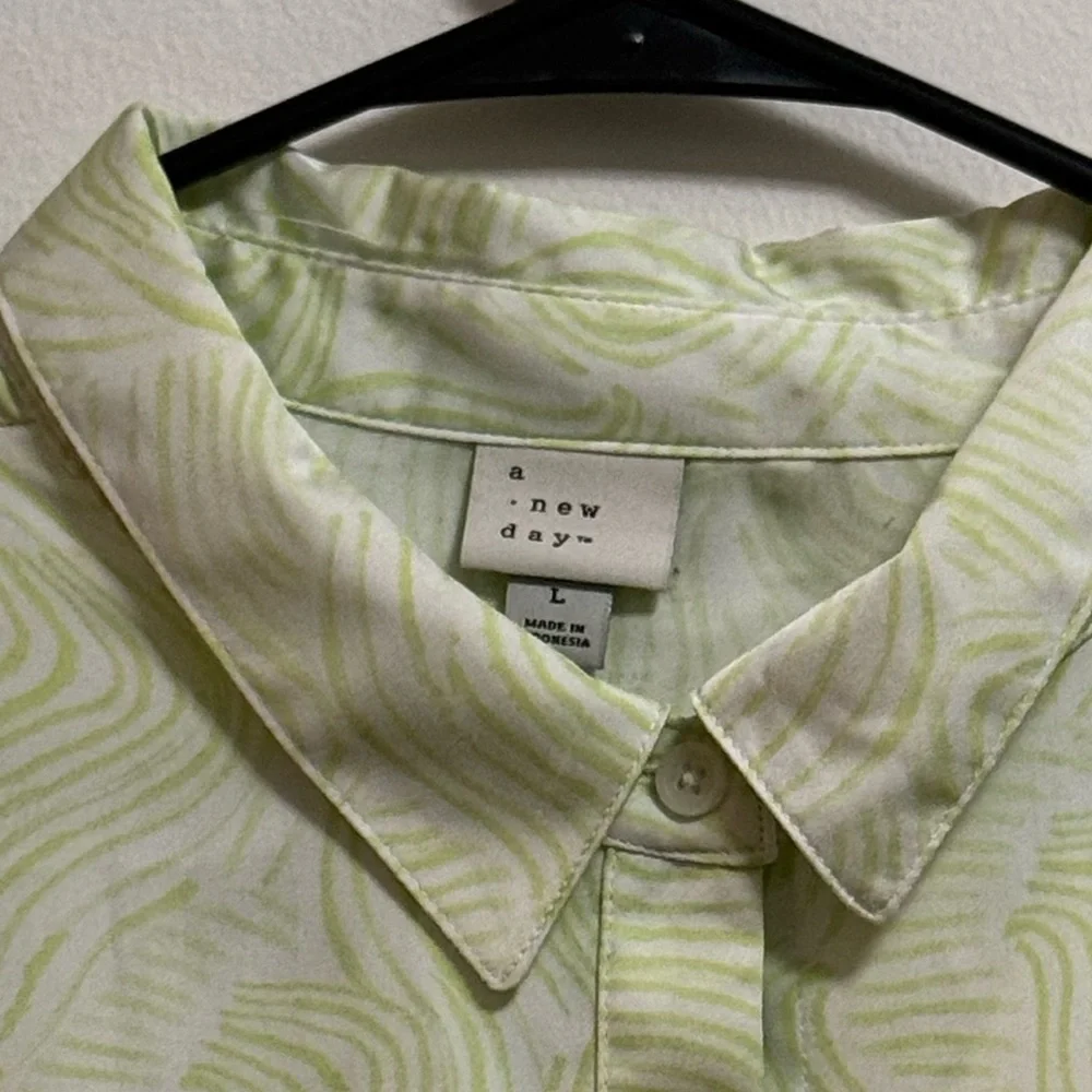 A New Day - Light Green Patterned Blouse -‎ Size Large